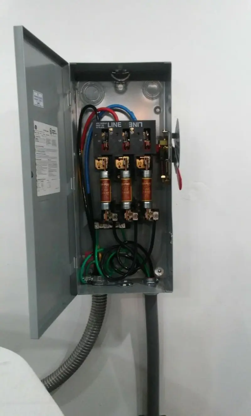 Three-phase disconnect switch installed for Smoke Detector Installation in Security-Widefield